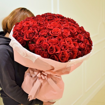 プロポーズのバラの花束、108本