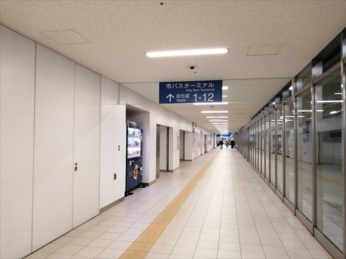 名古屋駅バス乗り場まで　バスセンター内_R