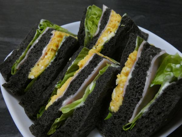 BLACK食パン　サンドイッチ