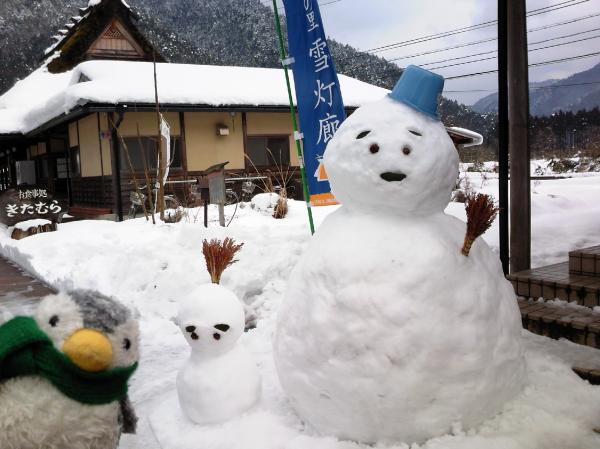 2012年2月　美山　かやぶきの里　雪だるまさんもいた